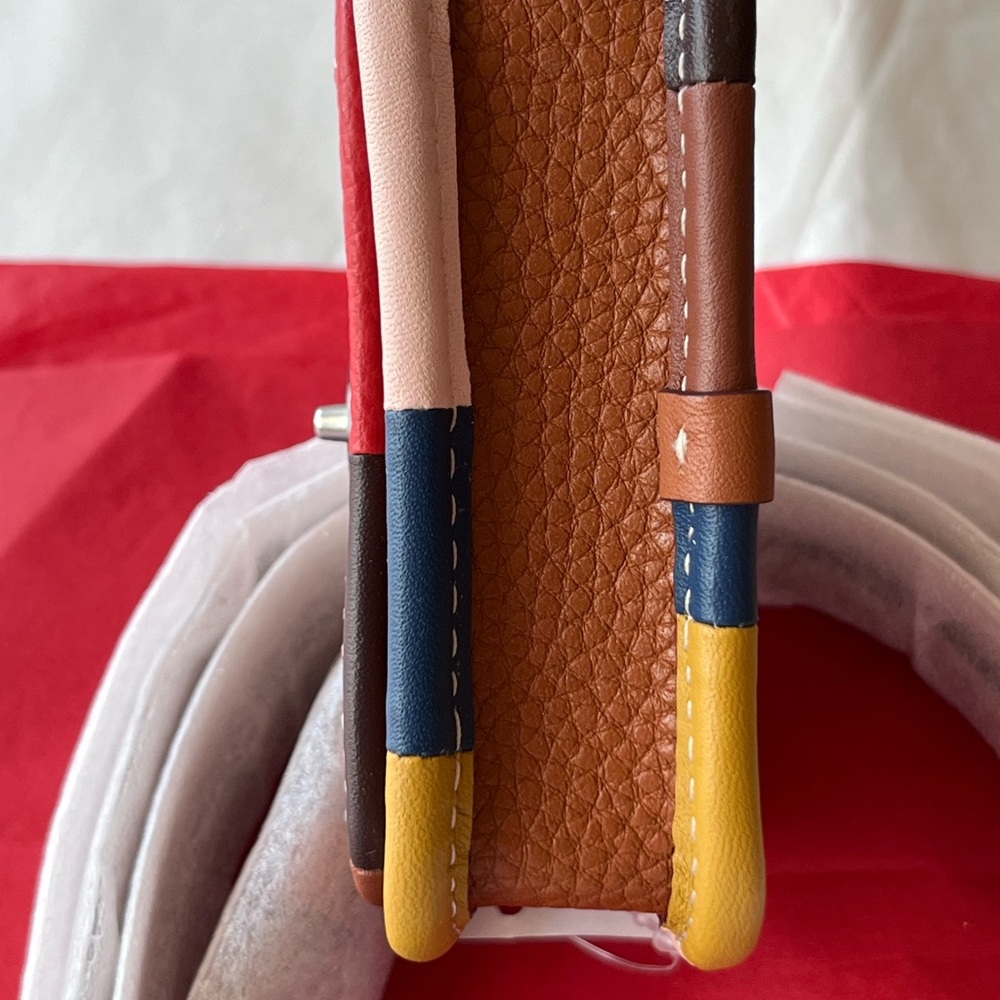 🦁 COACH COACHTOPIA WAVY WALLET WITH  COLORFUL BINDING IN UPCRAFTED LEATHER 🦁 - Picture 16 of 16